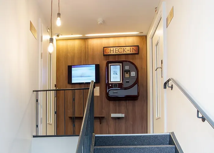 Krone By B-smart 3* باد ريغاز